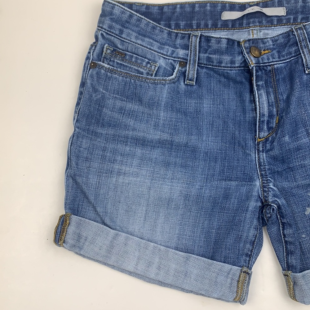 Joe’s Jeans lightly distressed jeanshorts - Picture 2 of 6